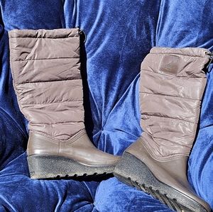 Winter rain boots